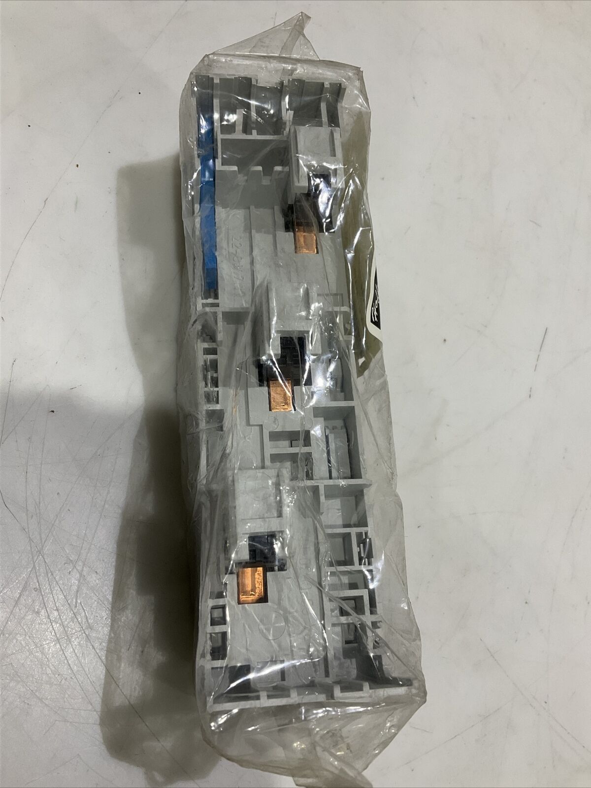 HOFFMAN HB32442 17603 ADP 32A 54 X 200 2 DIN 479