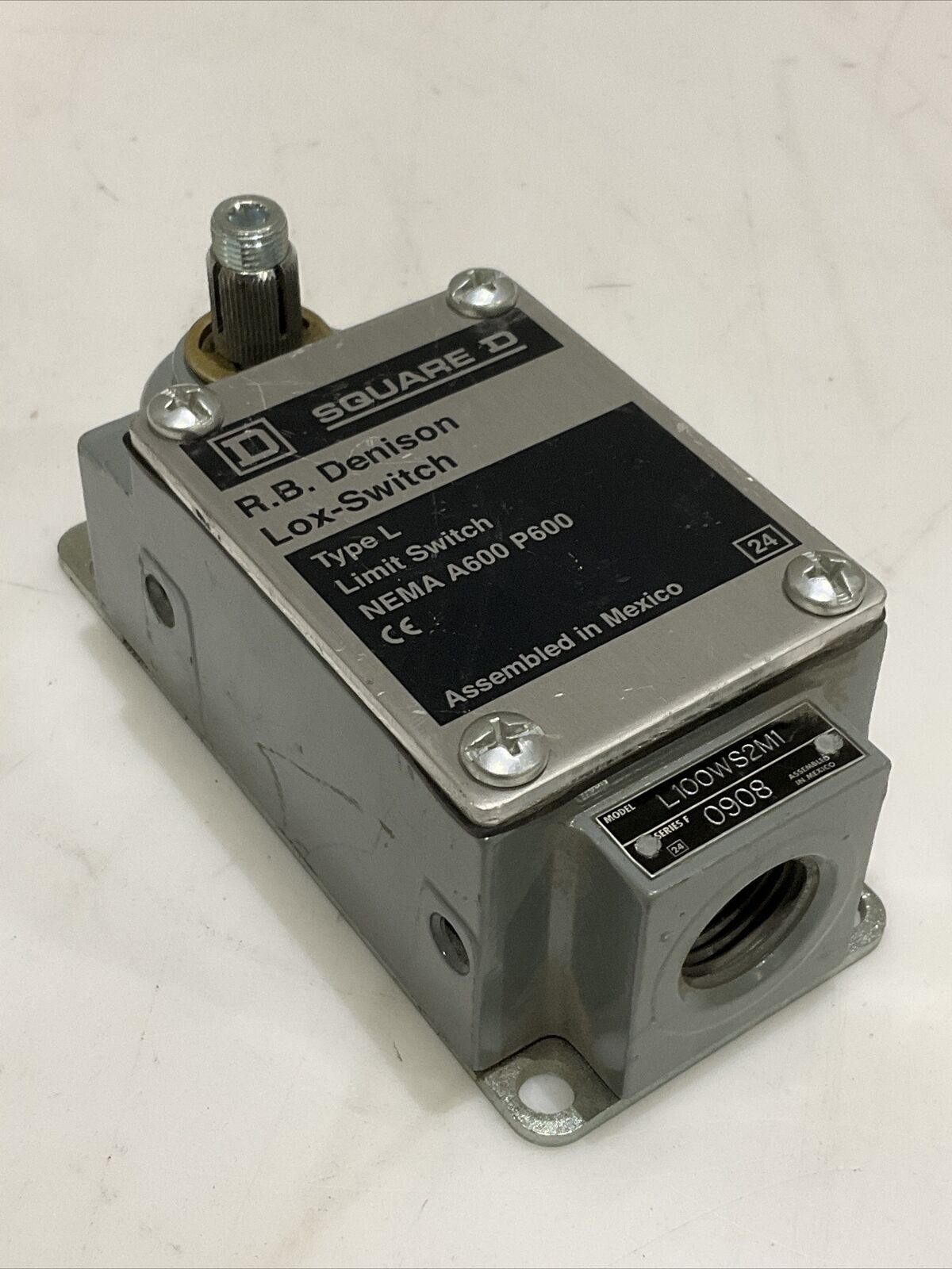 SQUARE D L100WS2M1 LOX-SWITCH LIMIT SWITCH TYPE L 479
