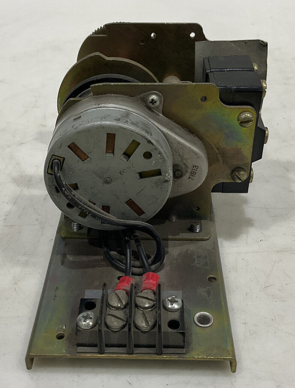 EAGLE SIGNAL CONTROLS MP2A619 TIMER 120V/60HZ 476