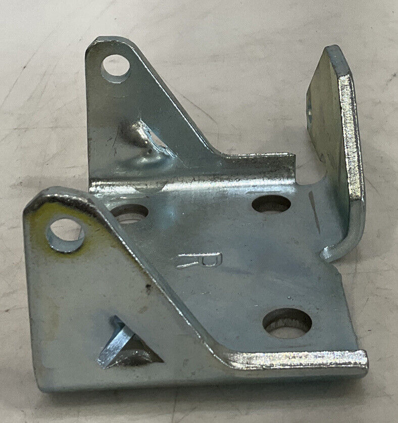GENERAL MOTORS 12475676 FRONT DOOR HINGE REPLACEMENT RH 476