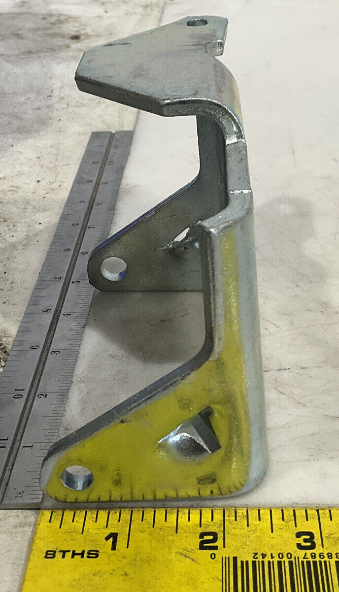 GENERAL MOTORS 12475676 FRONT DOOR HINGE REPLACEMENT RH 476
