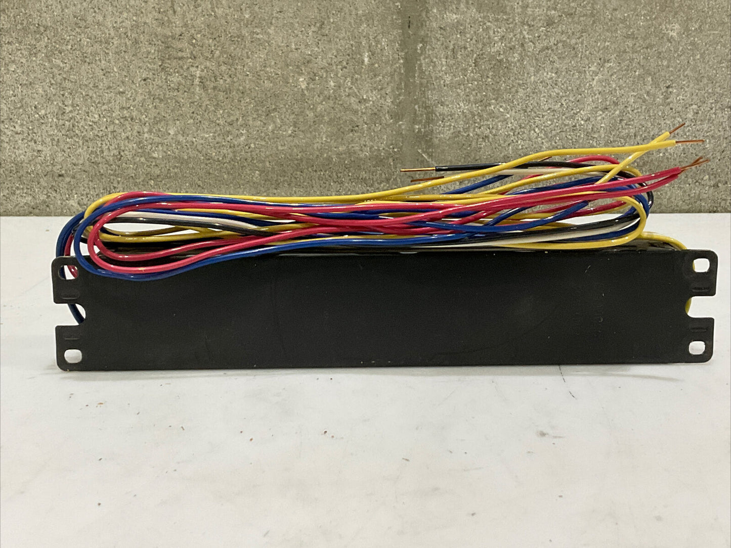 ADVANCE VEL2S40SC F40T12 RAPID START ELECTRONIC BALLEST LOT OF 2 476