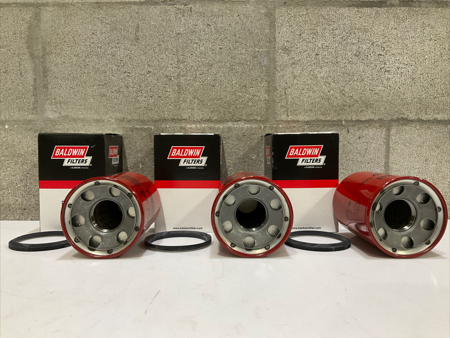 BALDWIN BF7536 FUEL FILTER5-9/16 X 3-11/16 X 5-9/16 IN LOT OF 3 373