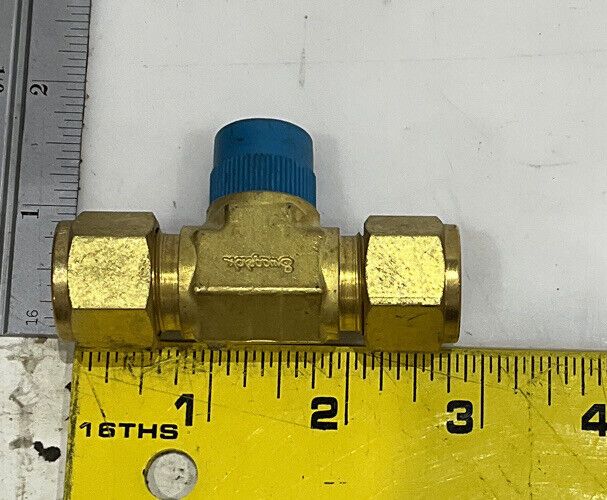 SWAGELOK B-810-3-8TTM BRANCH TEE LOT OF 6 476