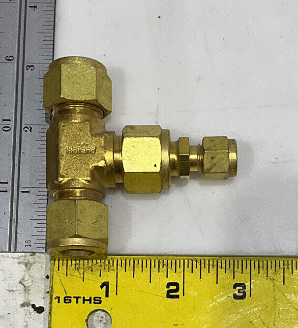 SWAGELOK B-810-3 BRANCH TEE WITH UNION CONNECTOR LOT OF 3 476