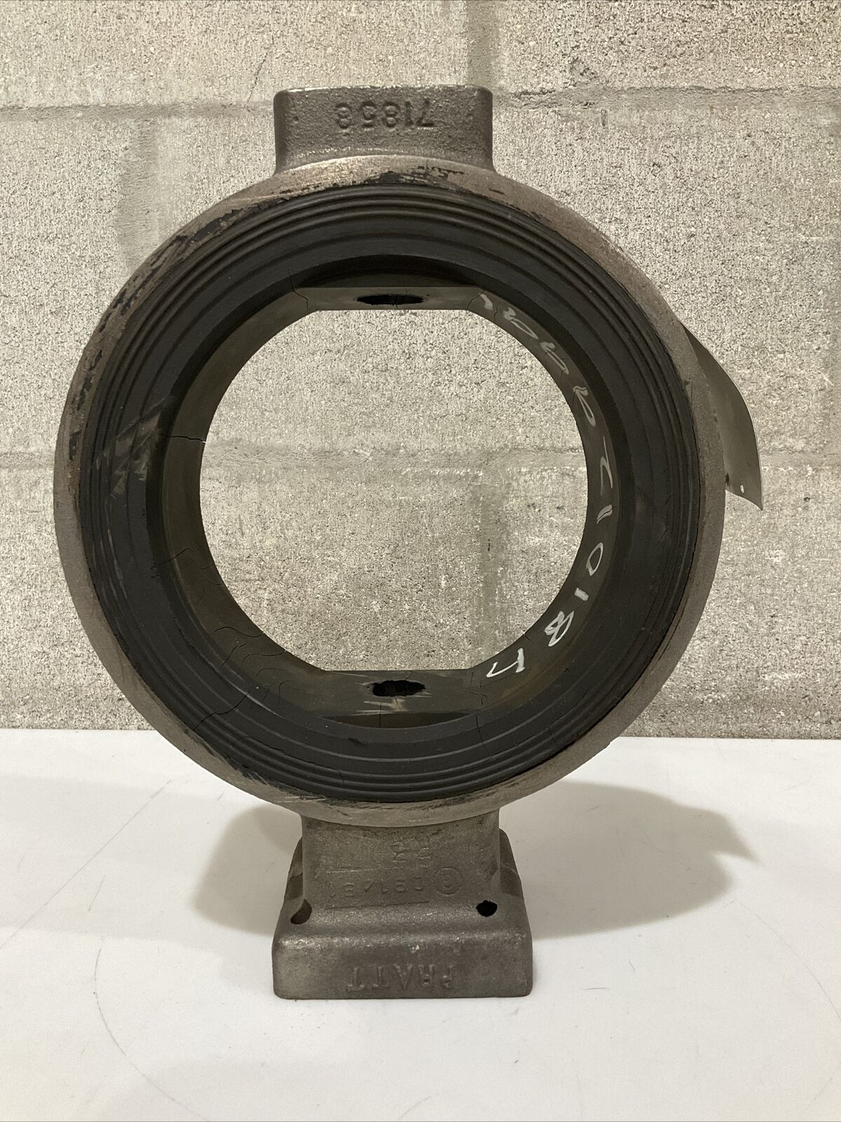 PRATT MKII MONOFLANGE RUBBER SEAT BUTTERFLY VALVE 150 PSIG SIZE 6" 373