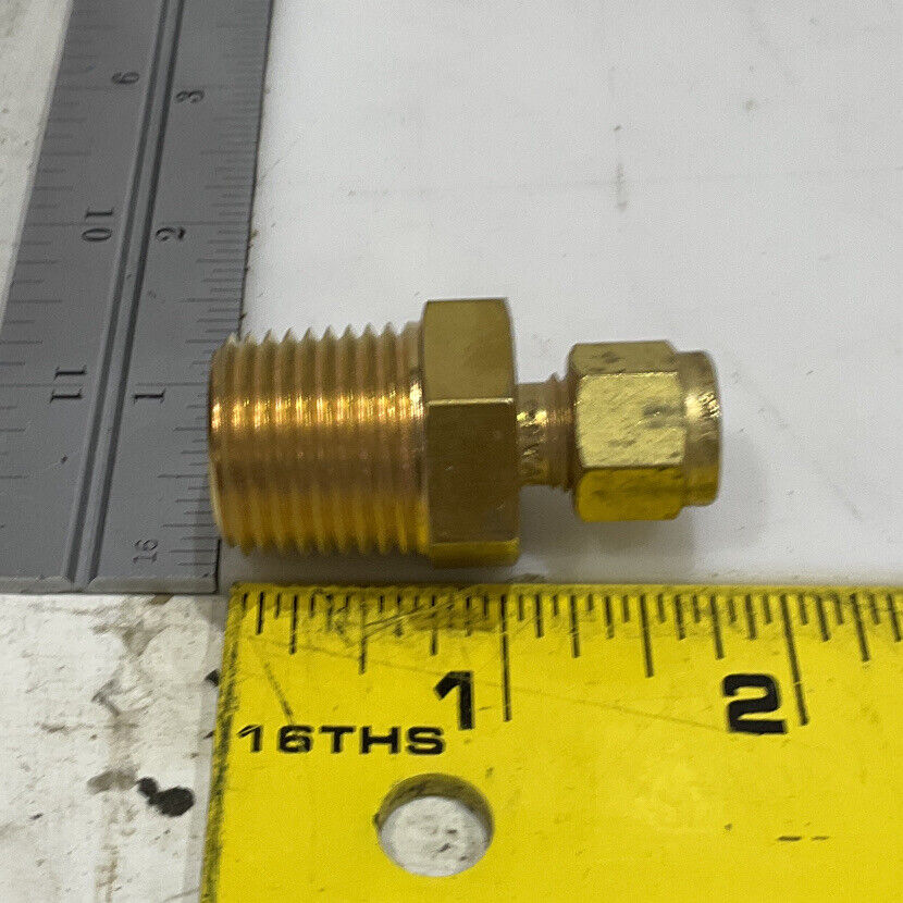 SWAGELOK B-810-6-4 UNION FITTING LOT OF 7 476