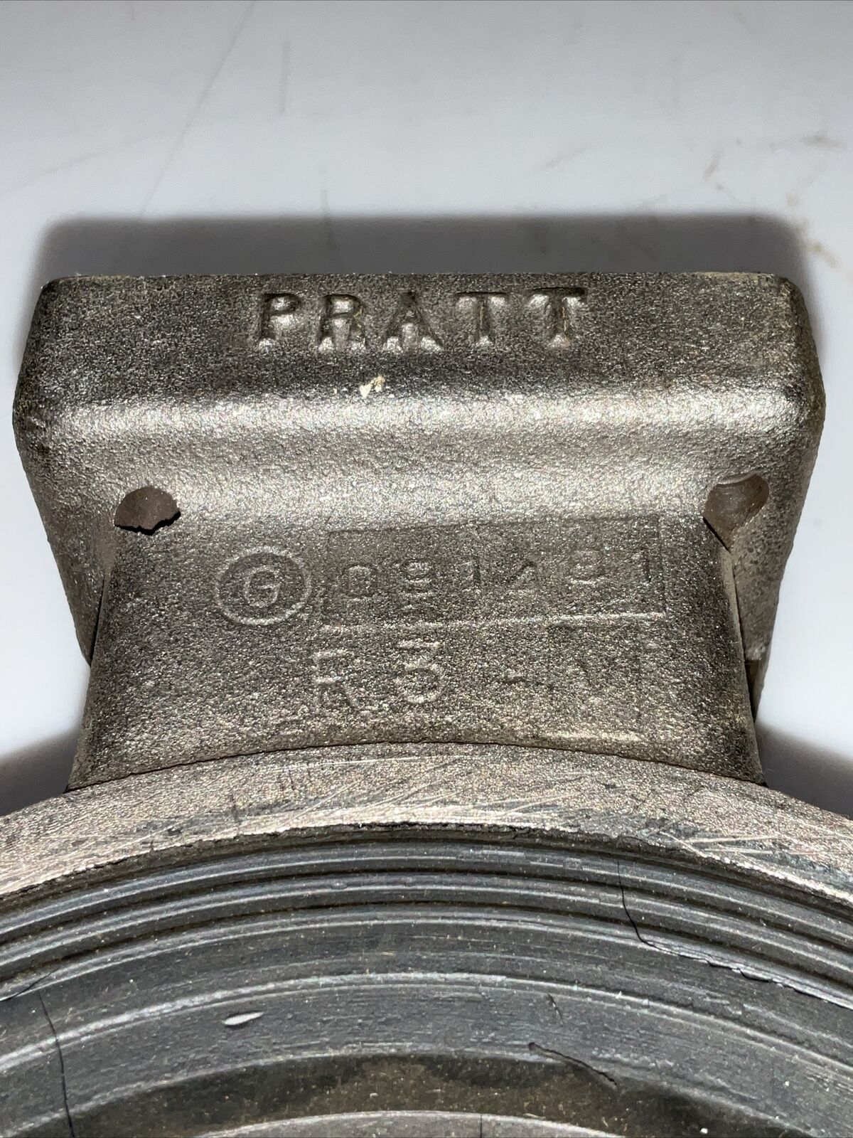 PRATT MKII MONOFLANGE RUBBER SEAT BUTTERFLY VALVE 150 PSIG SIZE 6" 373