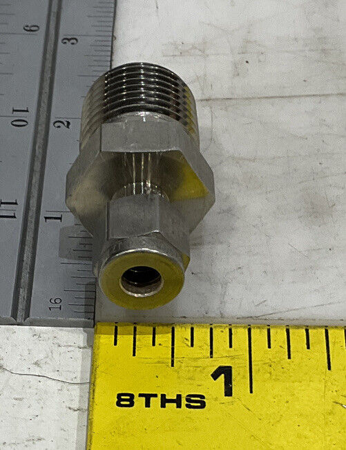 SWAGELOK SS-200-1-6 ADAPTER LOT OF 12 476