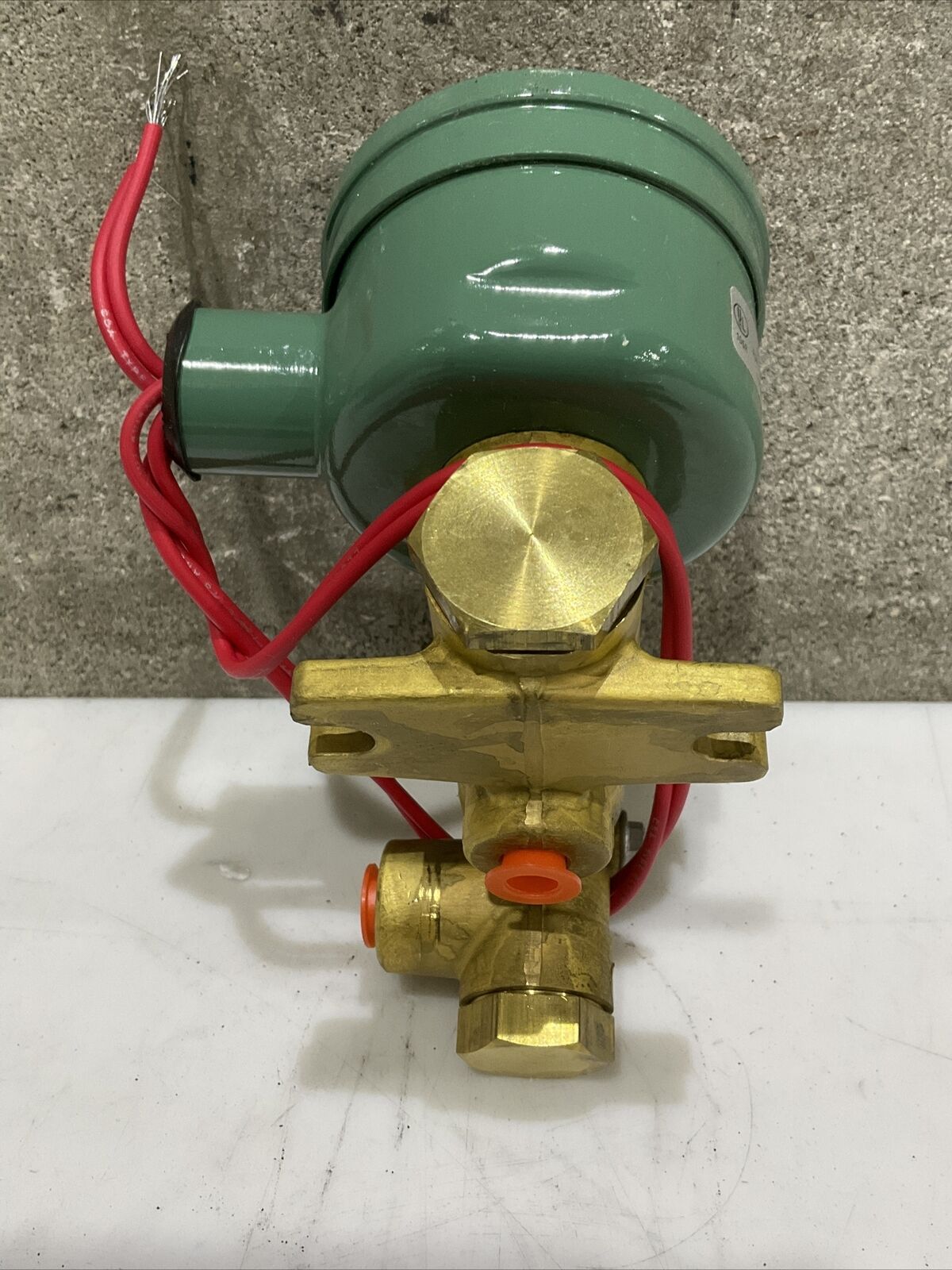 ASCO EF8300D55F SOLENOID VALVE 3-WAY 1/8 373
