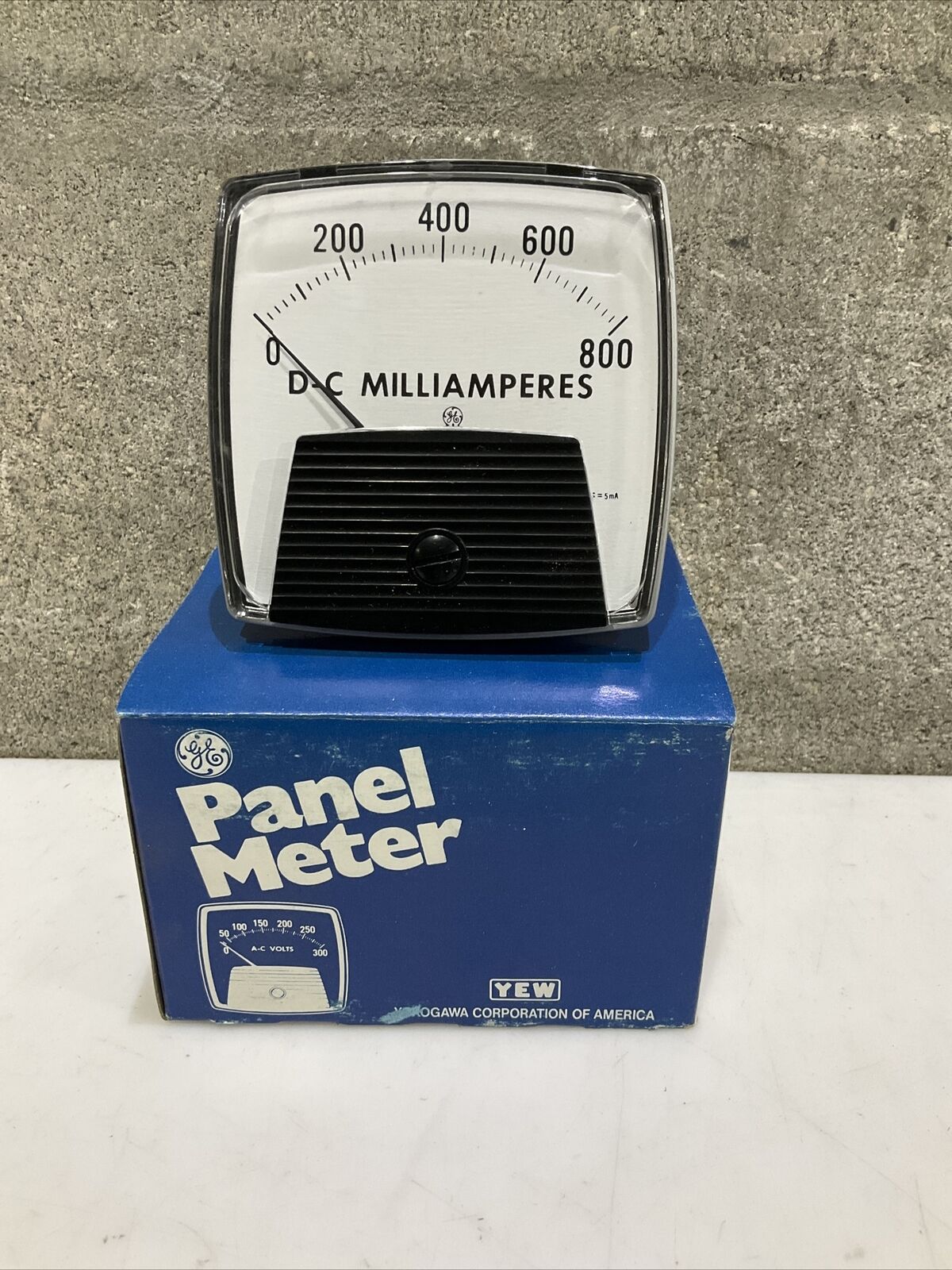 GE 754300KWKW 254329ECZZ PANEL AMMETER 0-5DCMA 0-800MA LOT OF 2 373