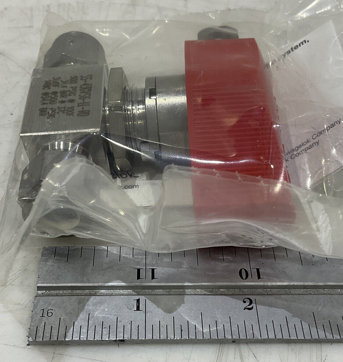SWAGELOK SS-43GVS6-LL-RD BALL VALVE LOT OF 2 476