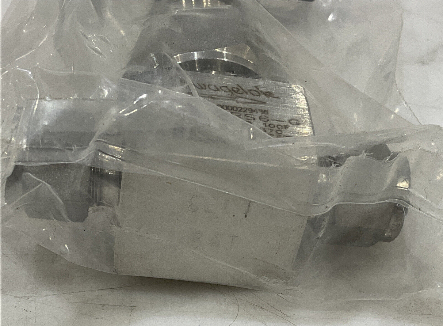 SWAGELOK SS-6NRS6-G VALVE 476