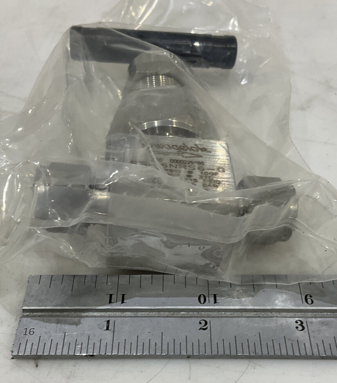 SWAGELOK SS-6NRS6-G VALVE 476
