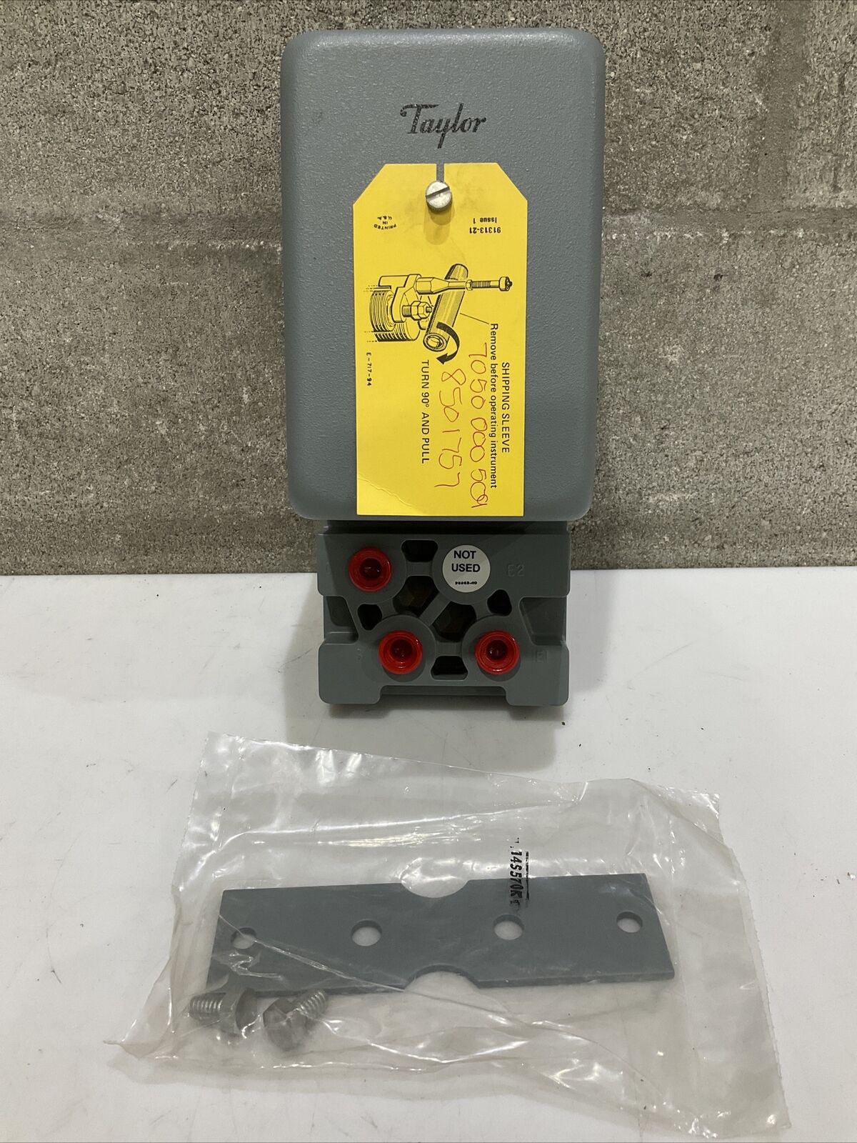 TAYLOR INSTRUMENTS 376NF11001B7744A PNEUMATIC COMPUTER SQUARE ROOT EXTRACTOR 373