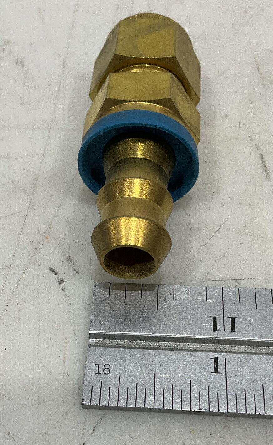 SWAGELOK B-PB8-SL8 PUSH ON HOSE FITTING LOT OF 30 476