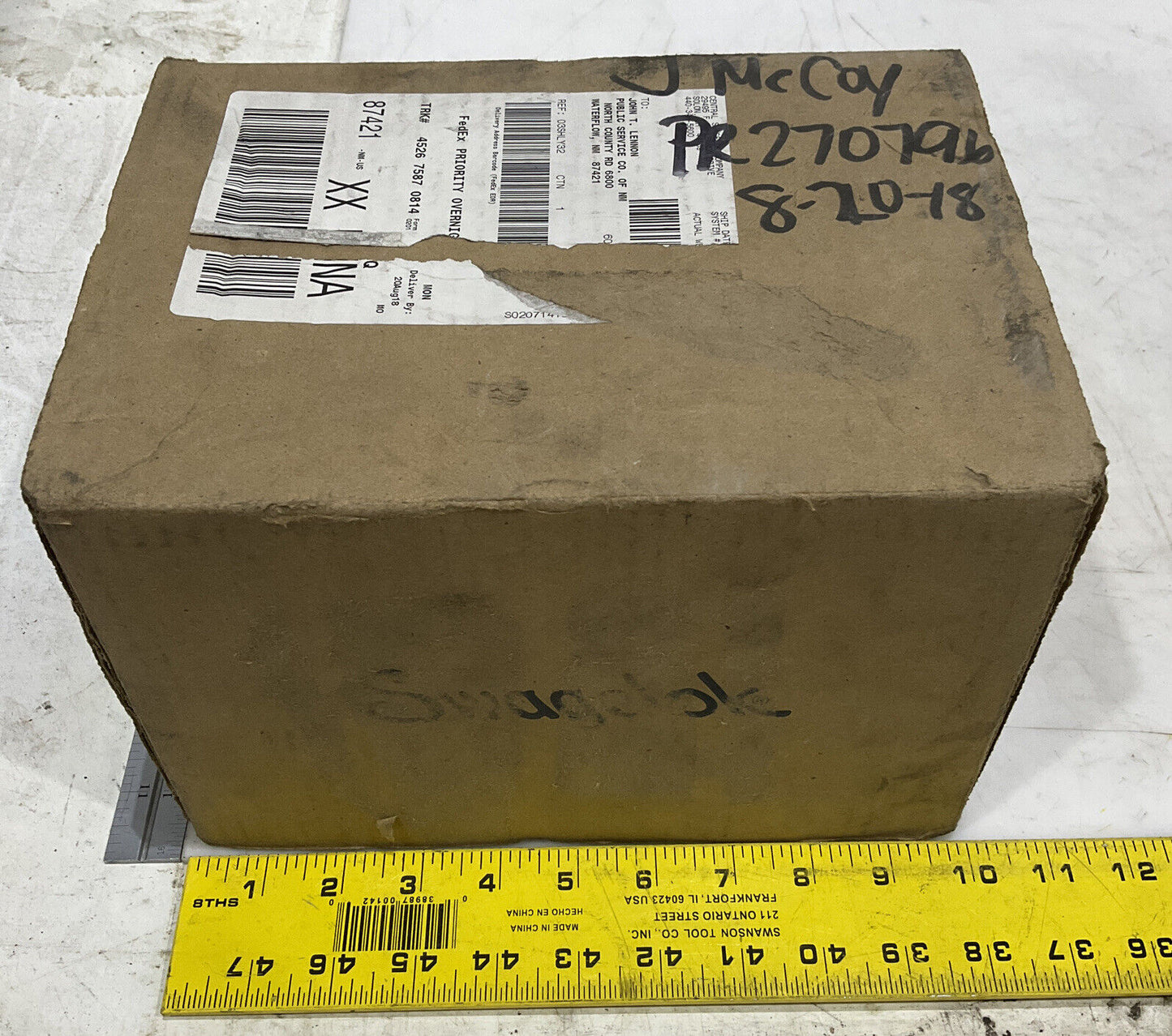SWAGELOK B-PB8-SL8 PUSH ON HOSE FITTING LOT OF 30 476