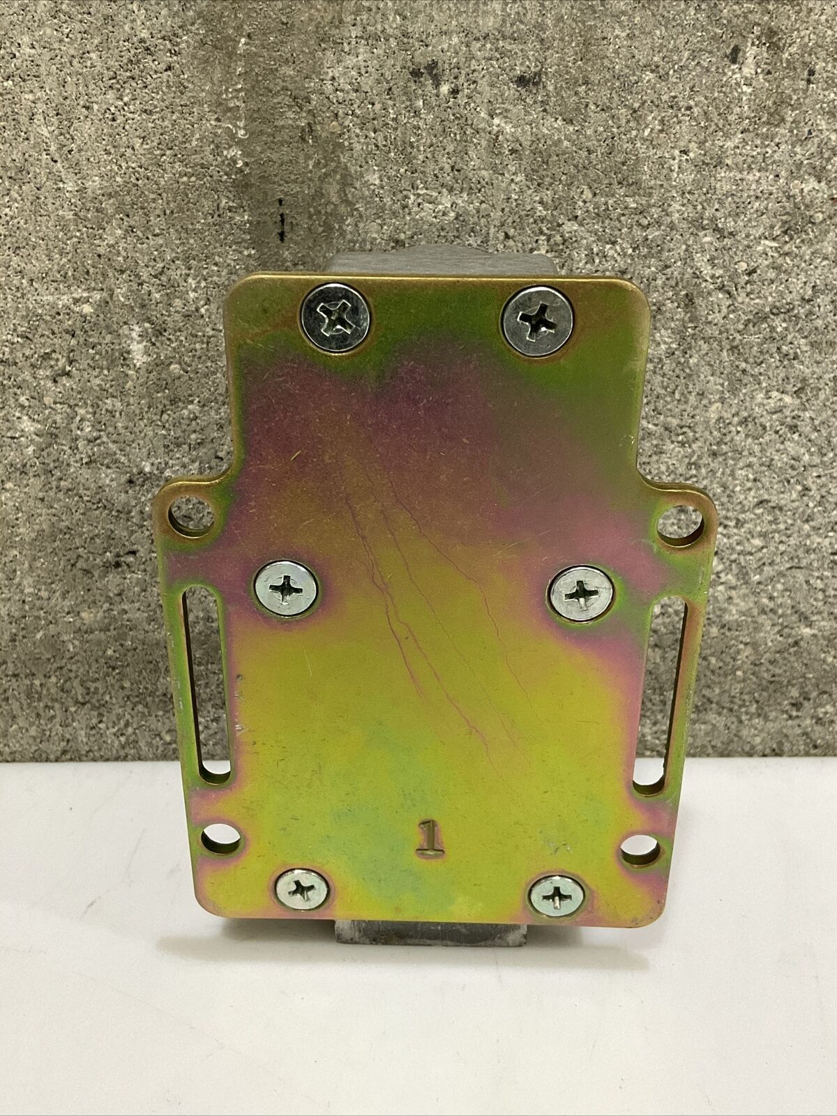 SQUARE D L100WTL1M13 LIMIT SWITCH 600V 373