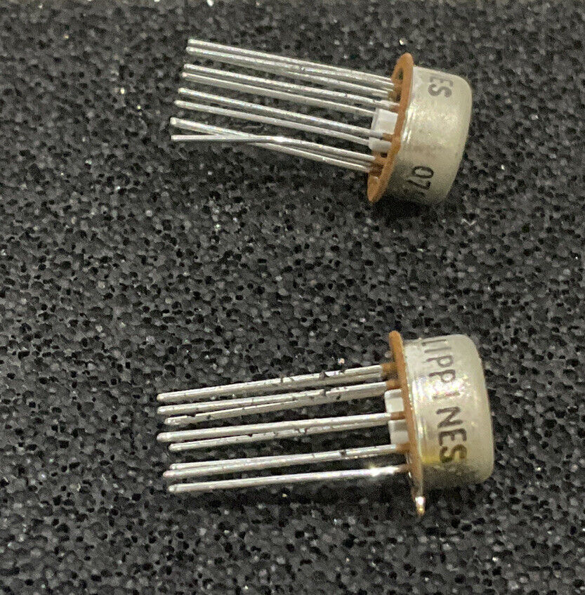 ANALOG DEVICES AD537JH LOT OF 2 373