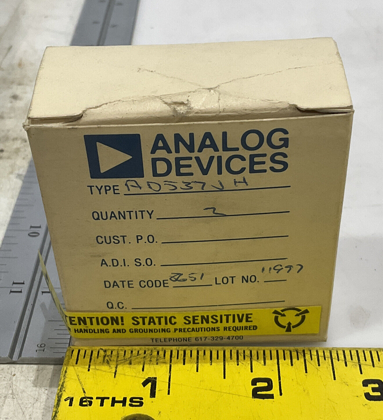ANALOG DEVICES AD537JH LOT OF 2 373