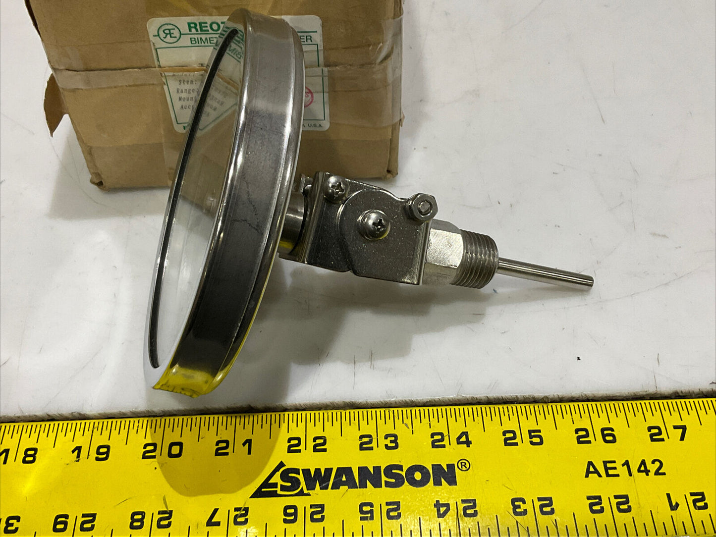 REOTEMP J BIMETAL THERMOMETER 2.5” STEM 5” ADJ RESET 50-300 F 1/2” NPT 373
