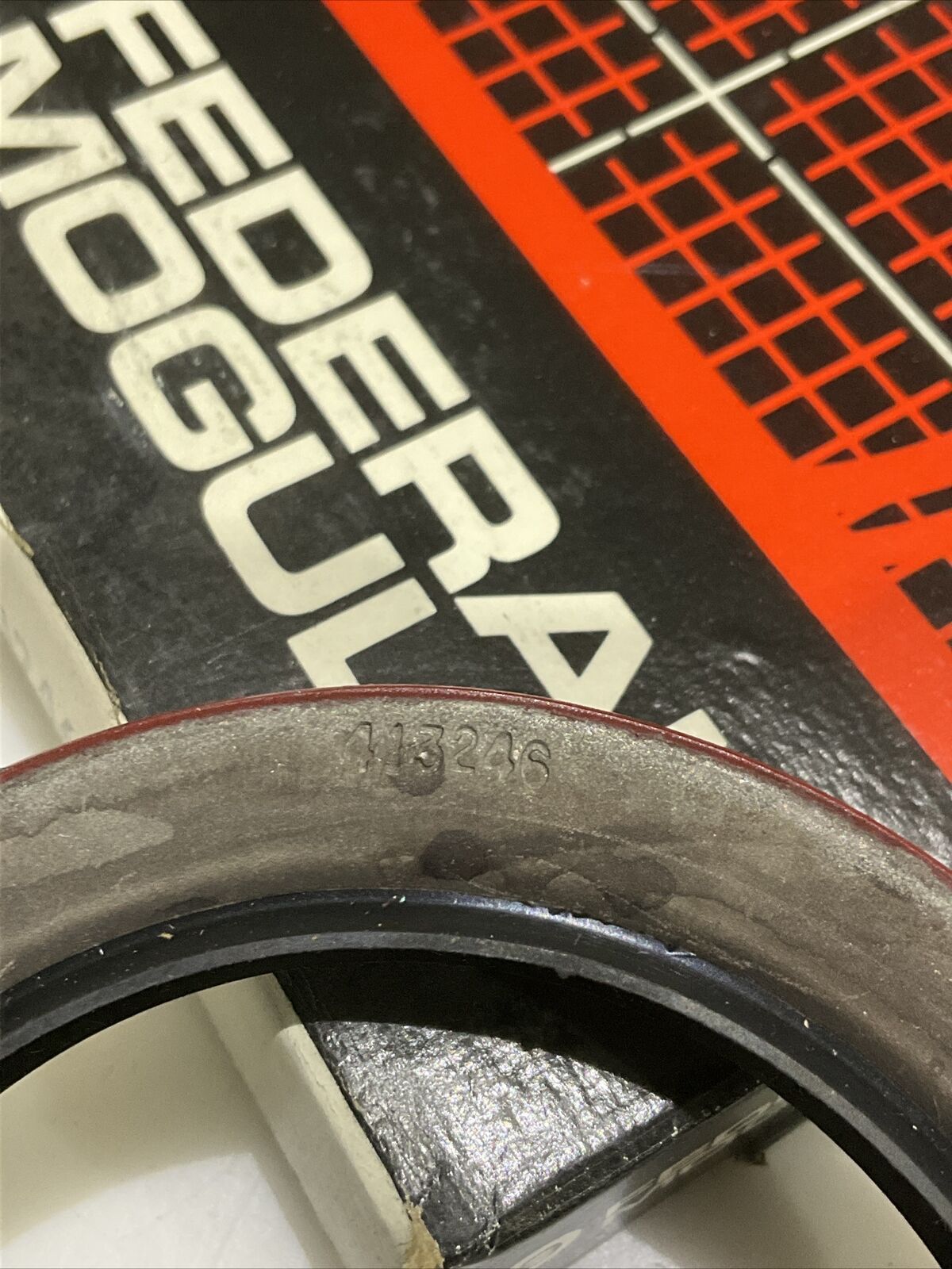 FEDERAL MOGUL 413246 OIL SEAL 2.375 X 3.251 X .375 LOT OF 4 373