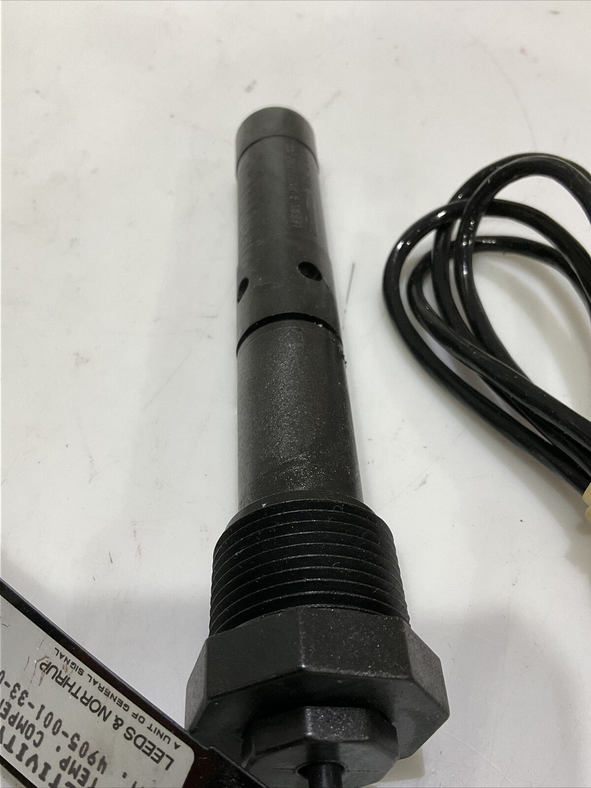 LEEDS & NORTHRUP 4905-001-33-008-7-000 CONDUCTIVITY CELL W/ TEMP COMPENSATOR 373