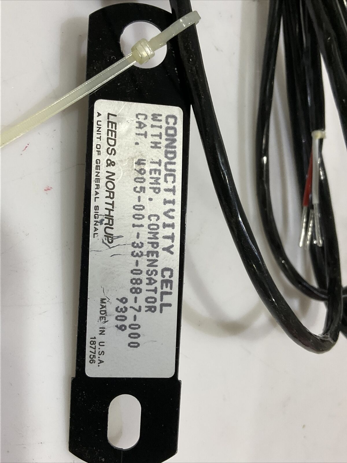 LEEDS & NORTHRUP 4905-001-33-008-7-000 CONDUCTIVITY CELL W/ TEMP COMPENSATOR 373