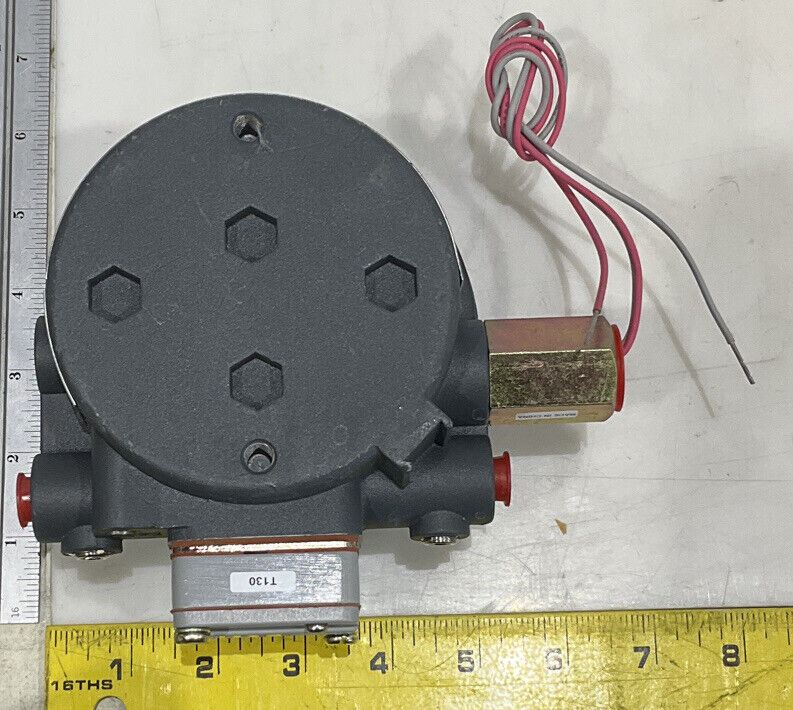 FOXBORO E69F CURRENT-TO-PNEUMATIC SIGNAL CONVERTER 373