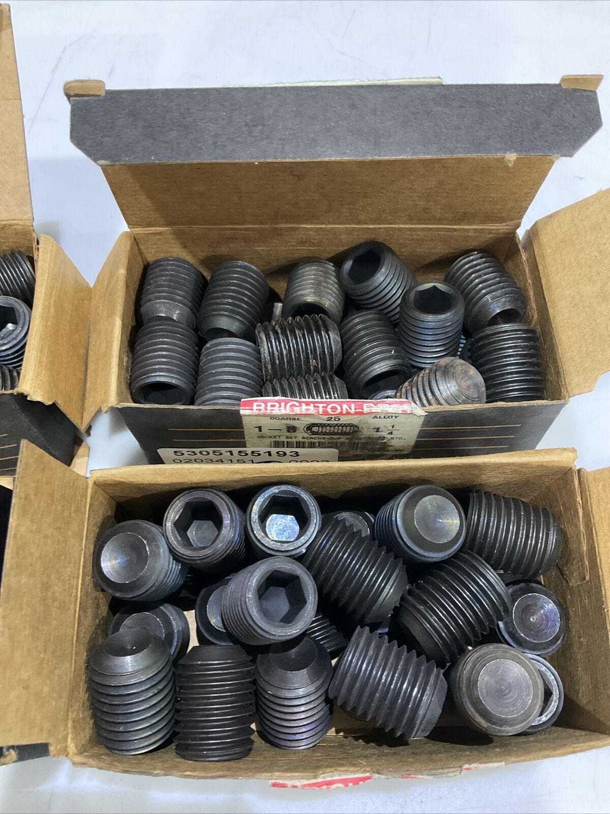 BRIGHTON 1-8 8 TPI 1” X 1.25” SOCKET SCREW SET ALLOY LOT OF 100 373