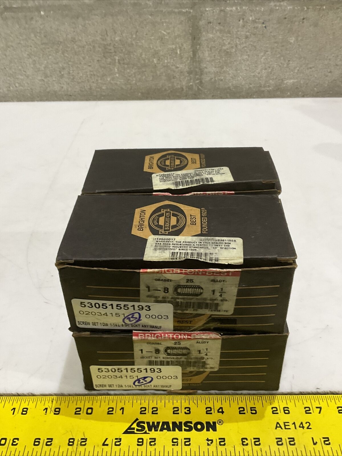 BRIGHTON 1-8 8 TPI 1” X 1.25” SOCKET SCREW SET ALLOY LOT OF 100 373