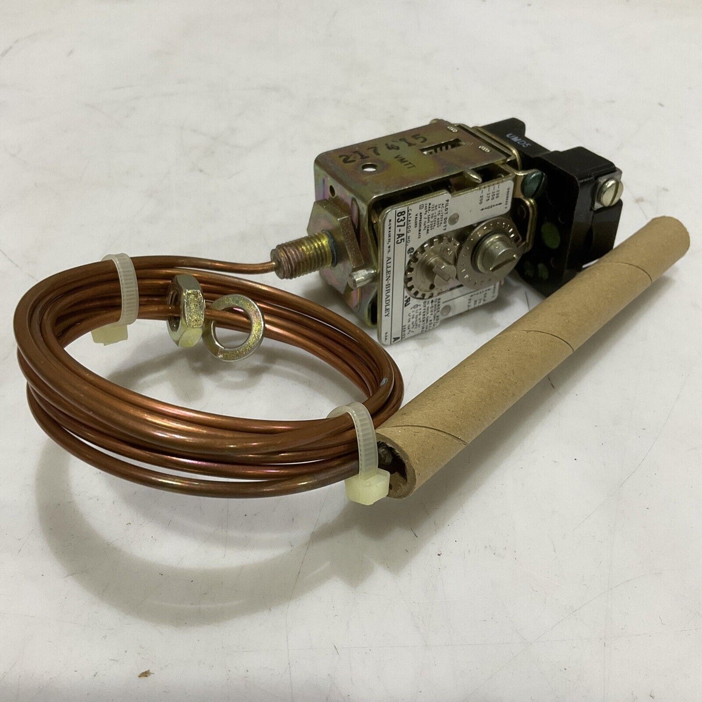 ALLEN BRADLEY 837-A5 TEMPERATURE CONTROL 130-200 DEGREE F 373