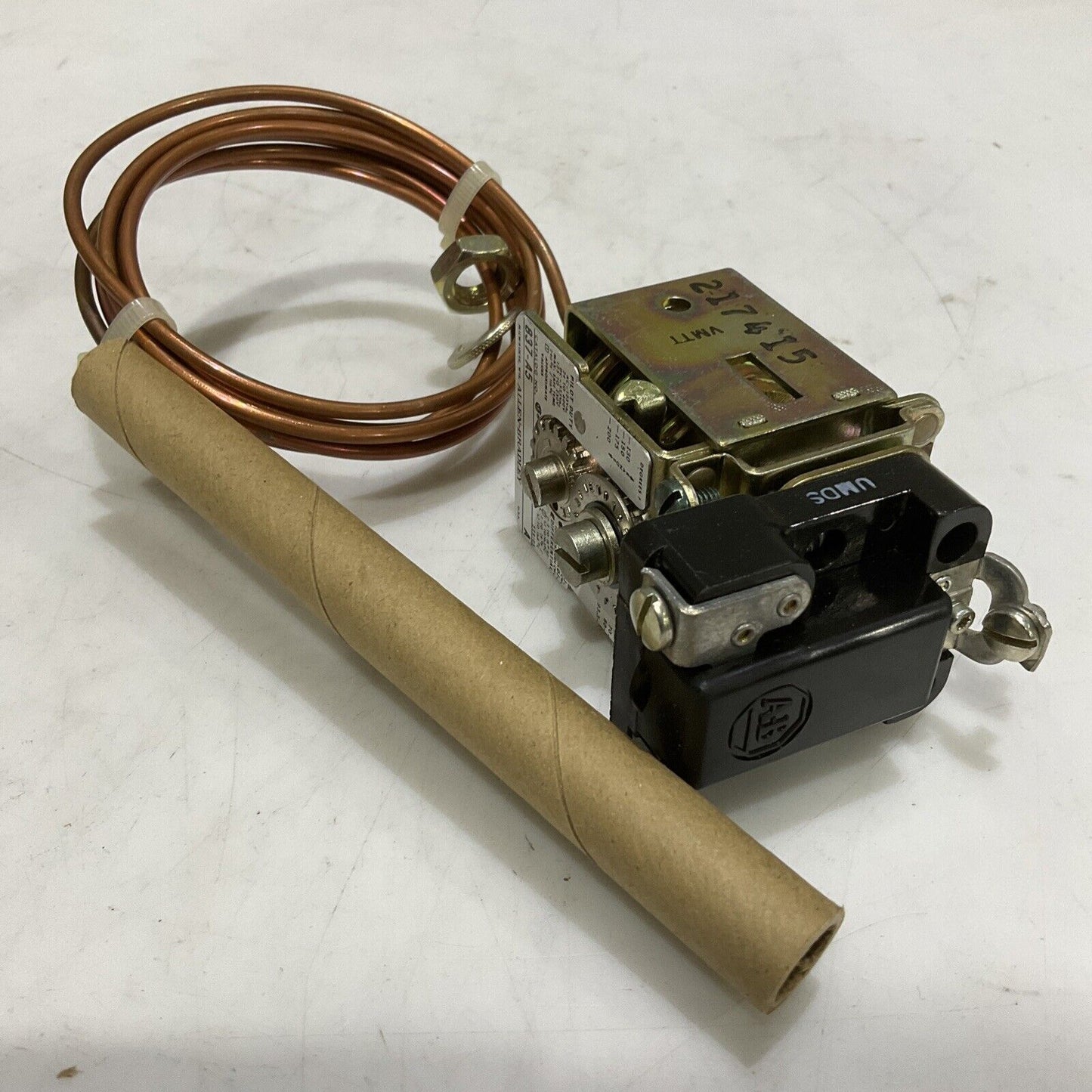 ALLEN BRADLEY 837-A5 TEMPERATURE CONTROL 130-200 DEGREE F 373