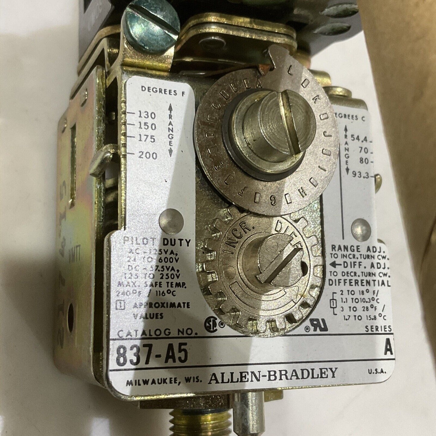 ALLEN BRADLEY 837-A5 TEMPERATURE CONTROL 130-200 DEGREE F 373