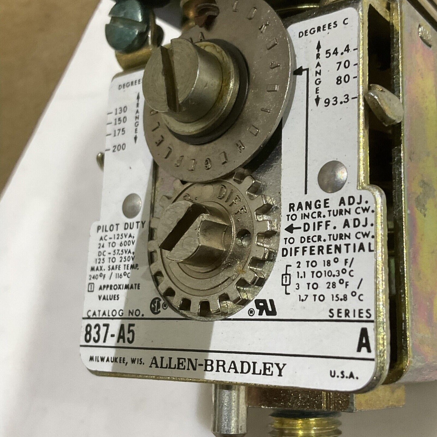 ALLEN BRADLEY 837-A5 TEMPERATURE CONTROL 130-200 DEGREE F 373