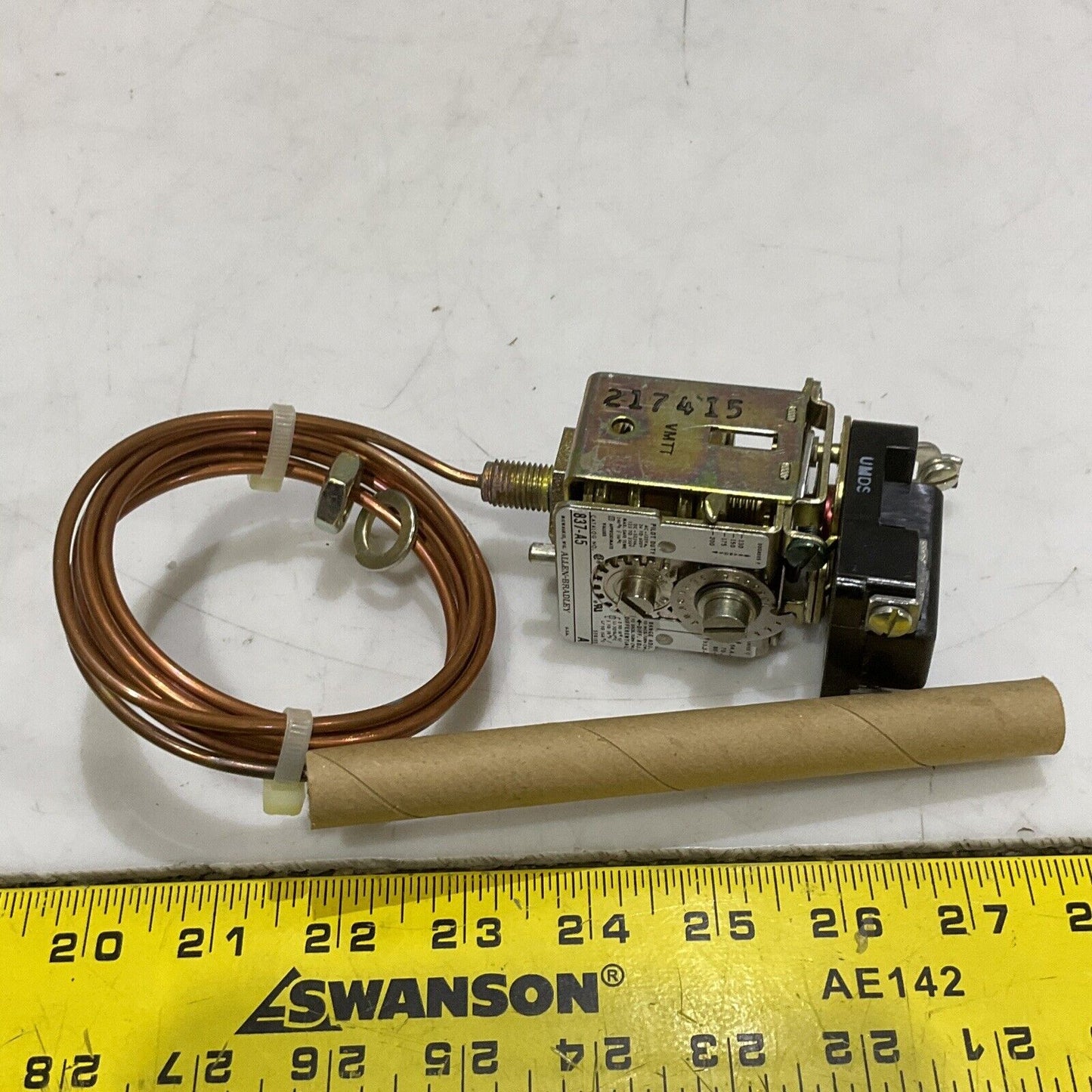 ALLEN BRADLEY 837-A5 TEMPERATURE CONTROL 130-200 DEGREE F 373