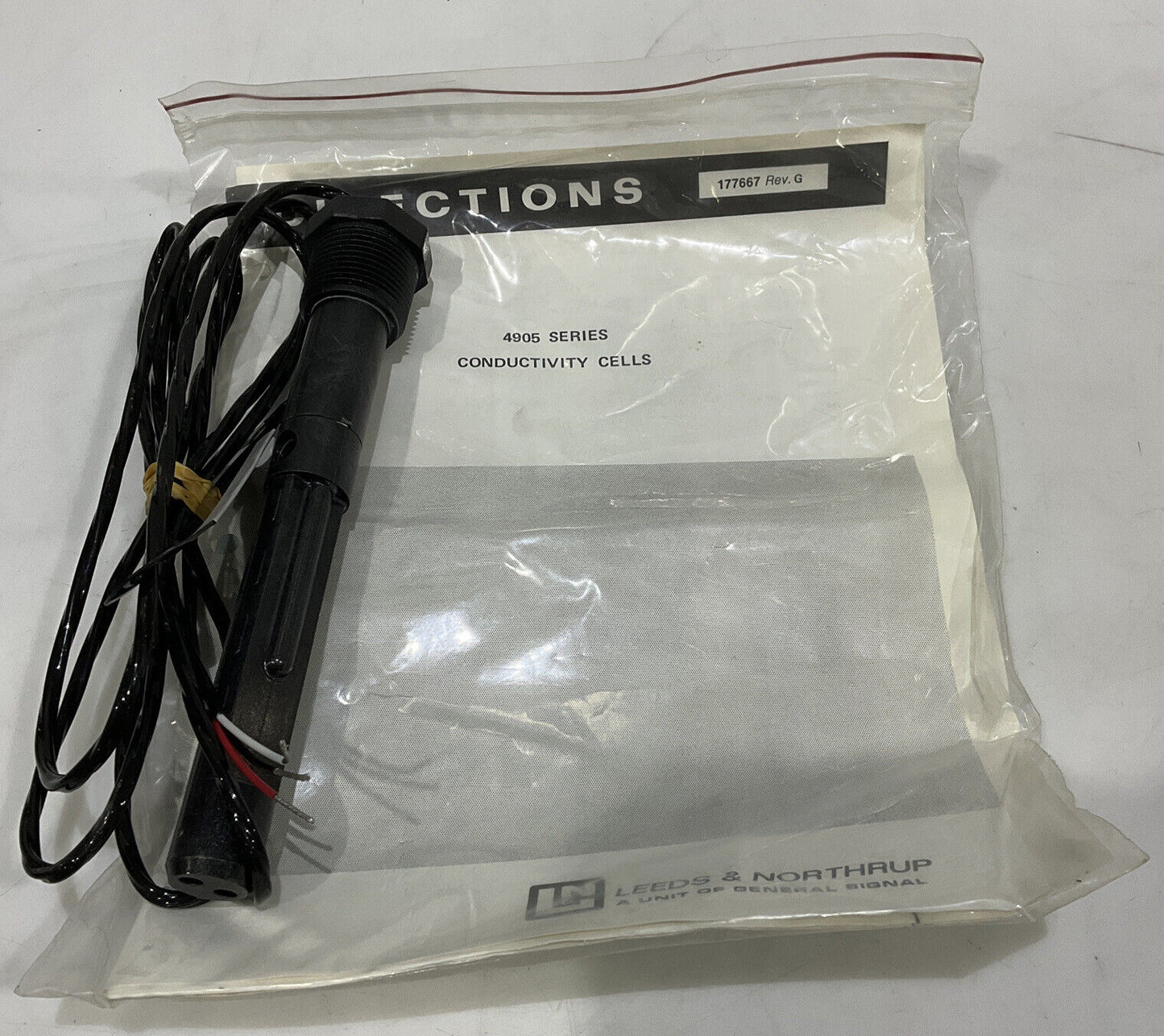 LEEDS AND NORTHRUP 4905-25-33-073-7 CONDUCTIVITY CELL 373