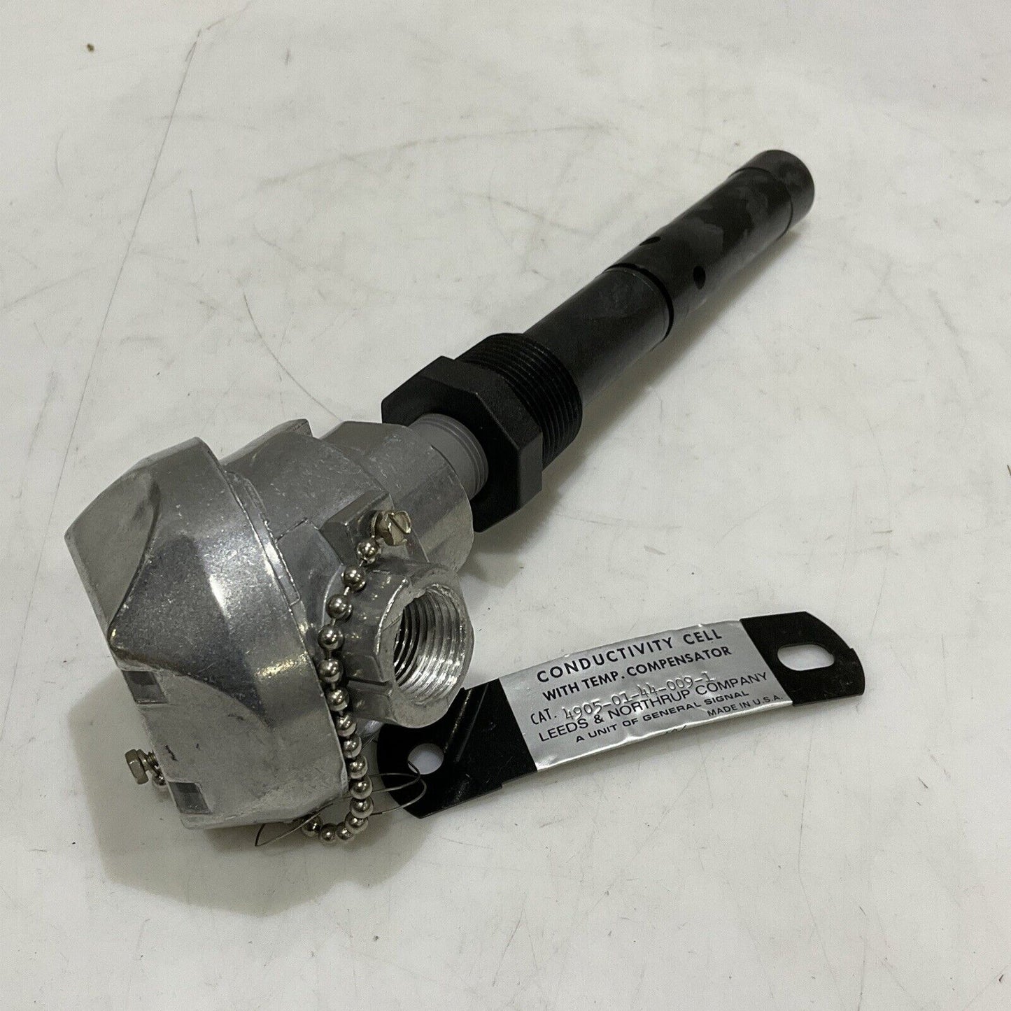 LEEDS & NORTHRUP 4905-01-44-009-1 CONDUCTIVITY CELL W/ TEMP COMPENSATOR 4905 373