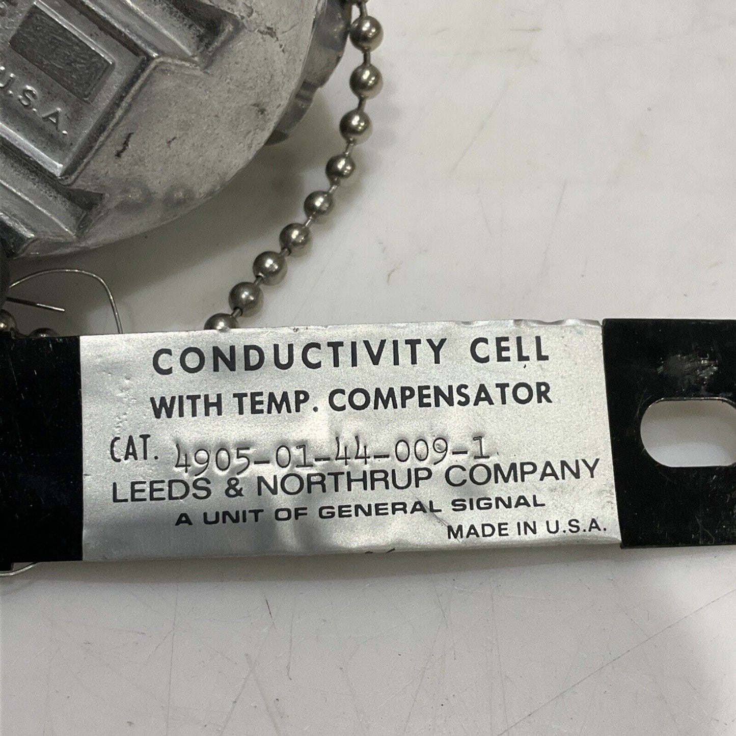 LEEDS & NORTHRUP 4905-01-44-009-1 CONDUCTIVITY CELL W/ TEMP COMPENSATOR 4905 373