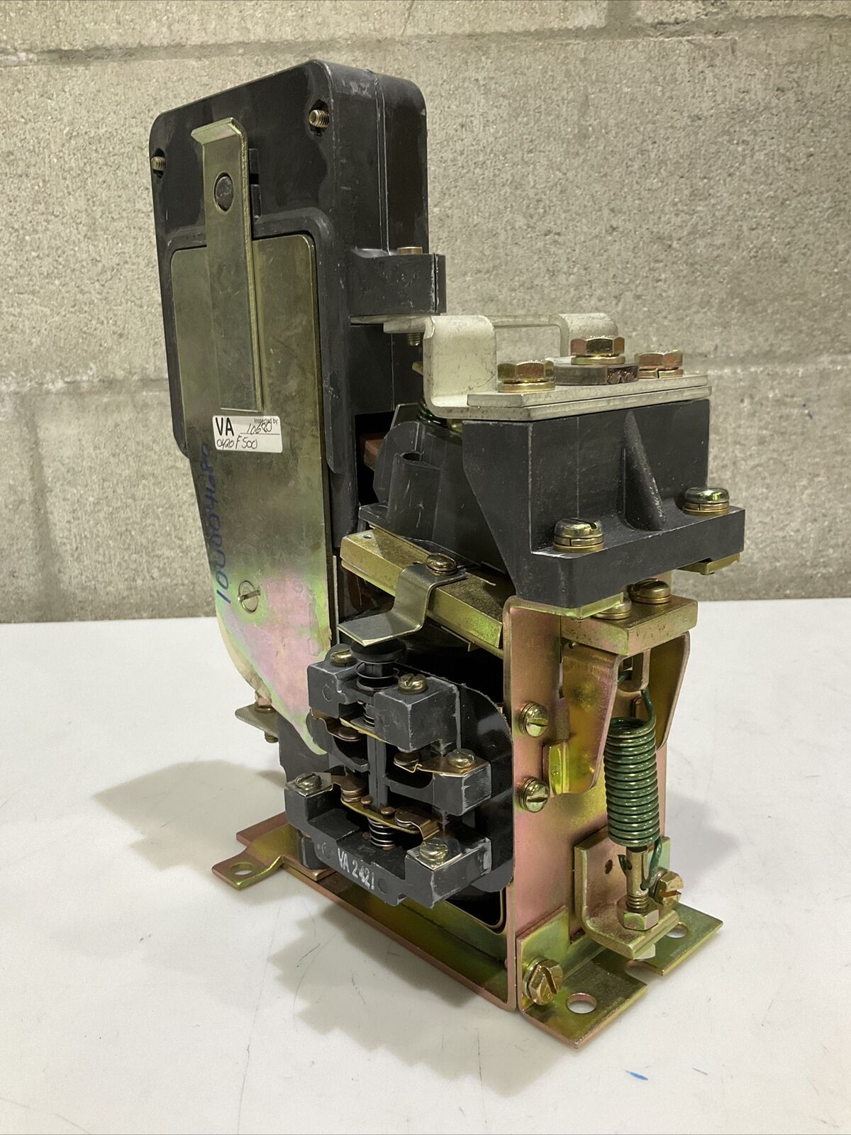 GE DS303A 01JXA022XH DC CONTACTOR 600 VDC 300 A 373