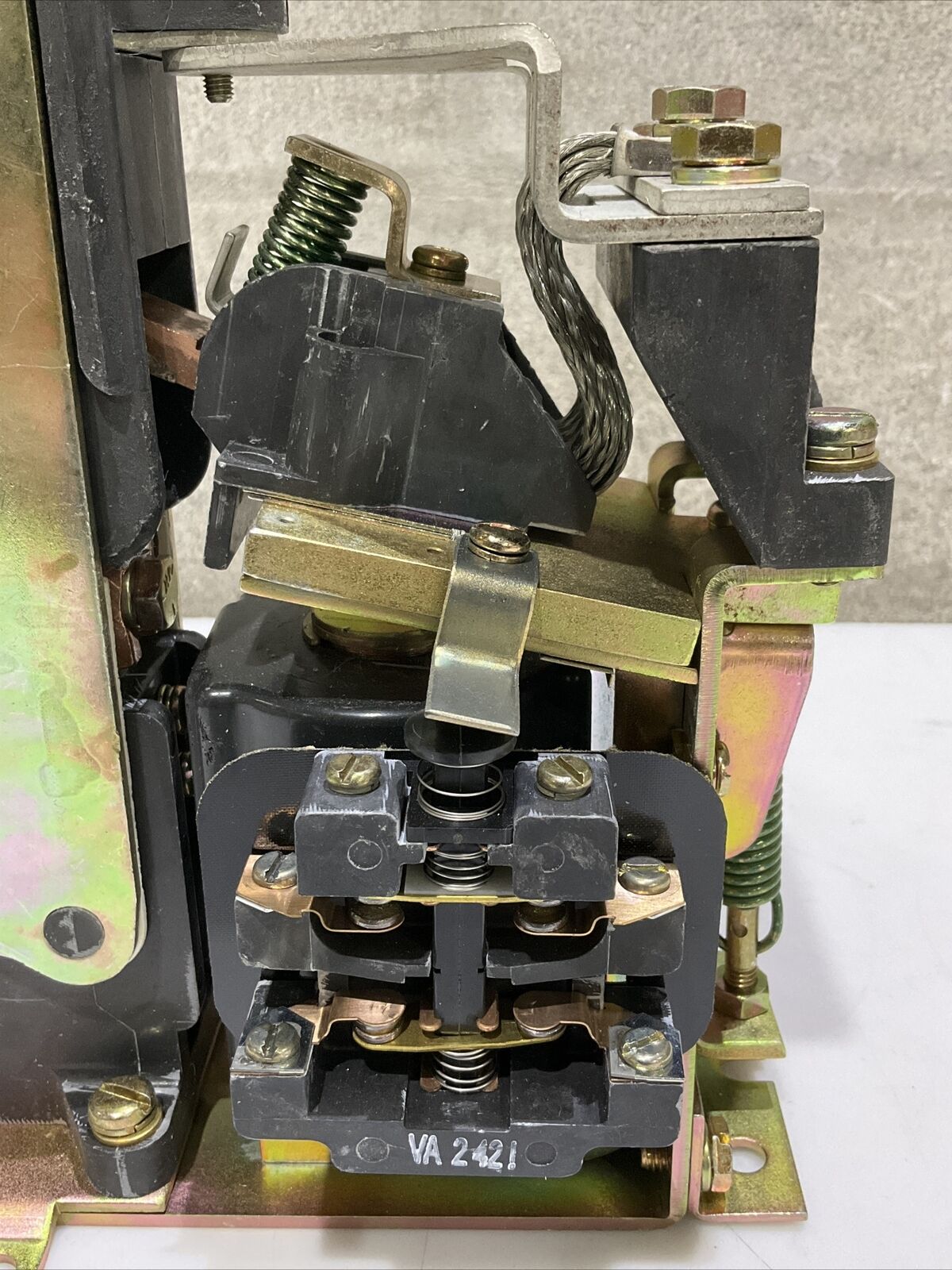 GE DS303A 01JXA022XH DC CONTACTOR 600 VDC 300 A 373