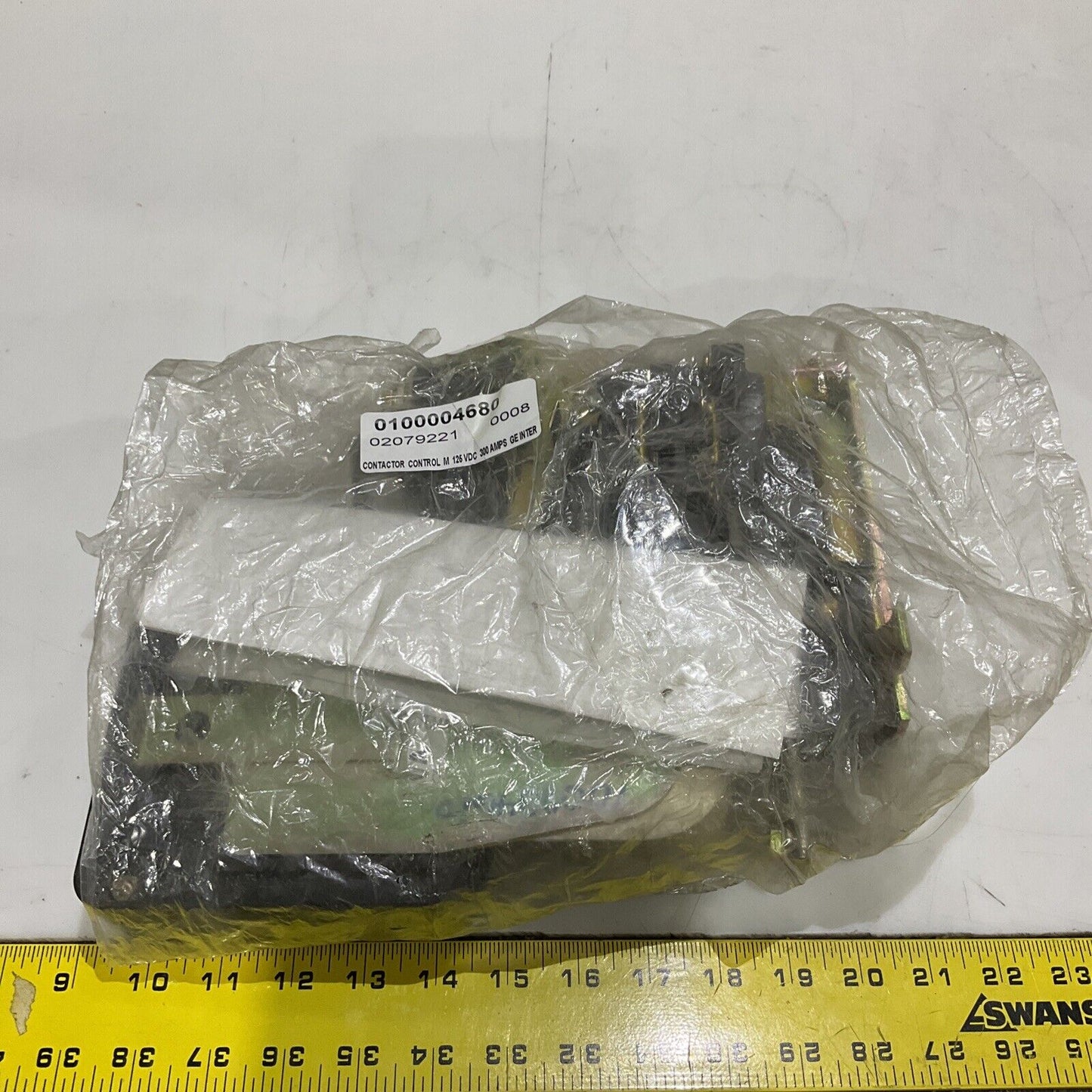 GE DS303A 01JXA022XH DC CONTACTOR 600 VDC 300 A 373