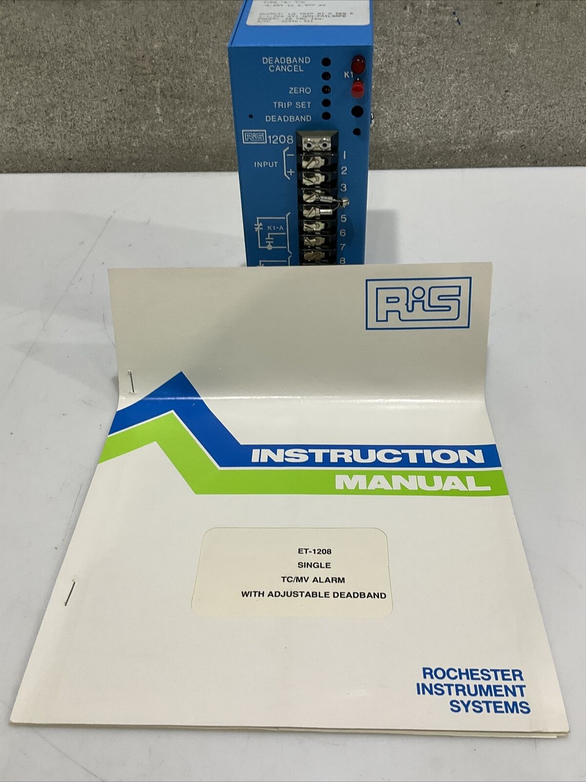 RIS ET-1208-SS2-I1 SINGLE THERMOCOUPLE TC/MV ALARM WITH ADJUSTABLE DEADBAND 373