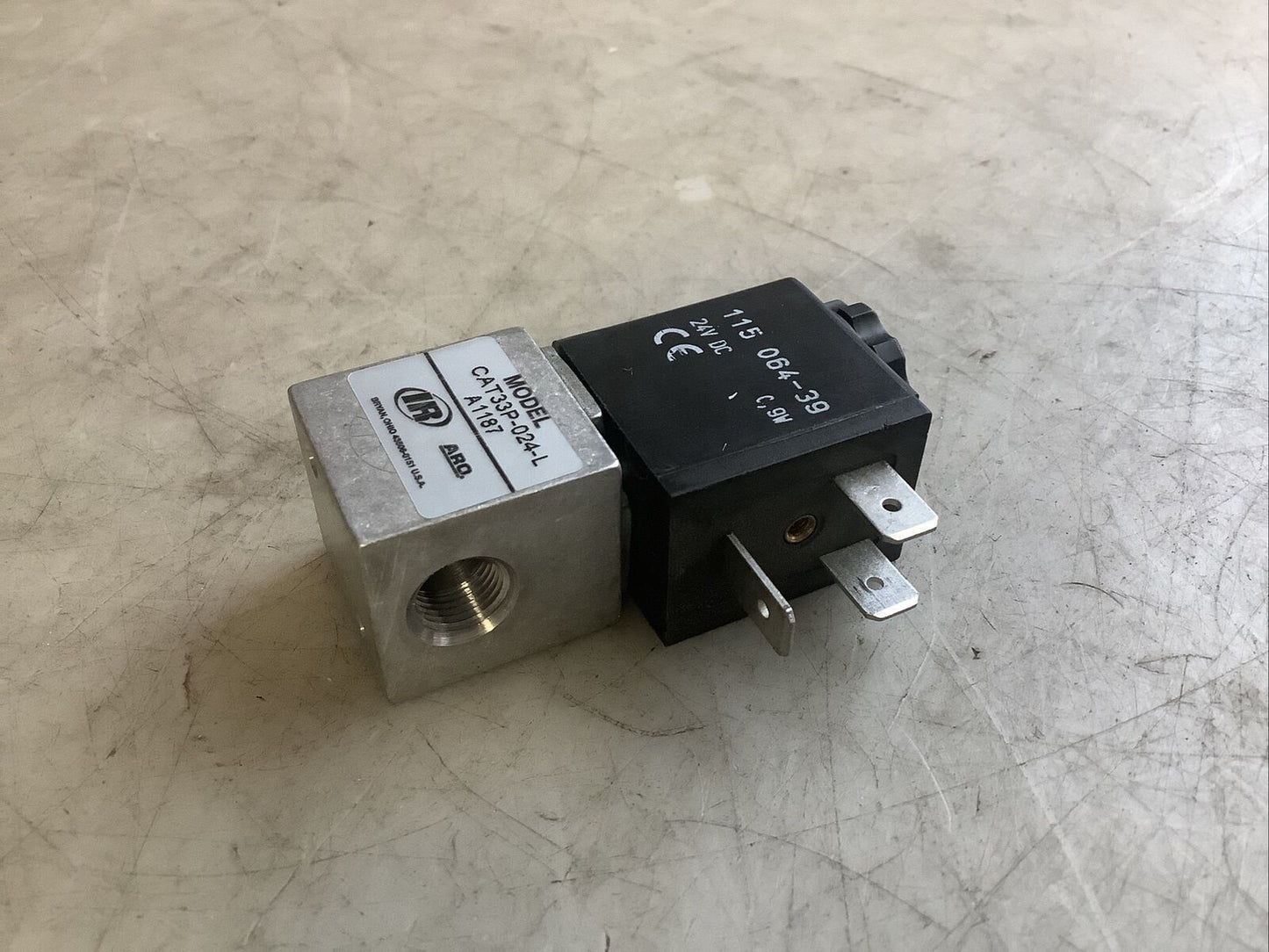 INGERSOLL RAND CAT33P-024-L SOLENOID VALVE 476