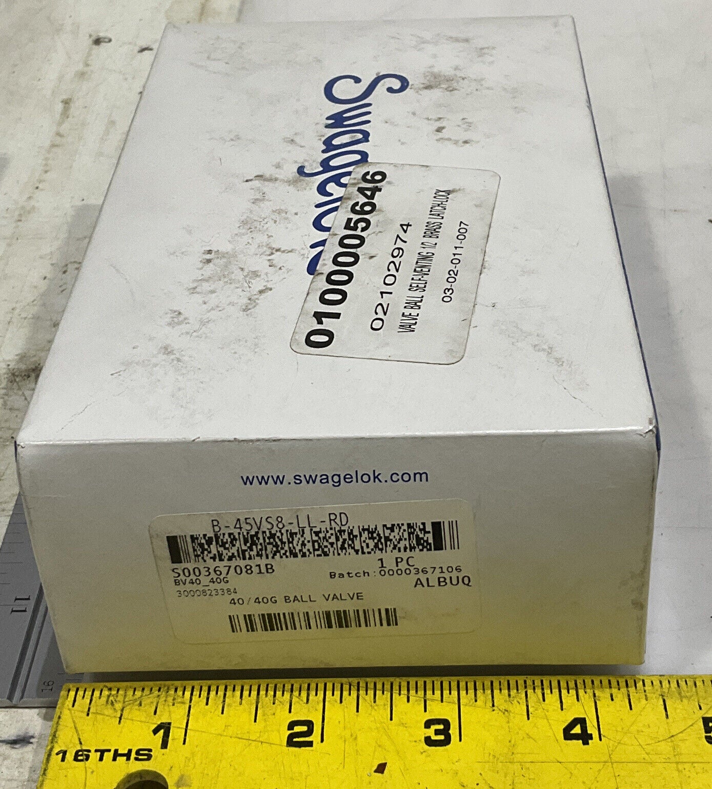 SWAGELOK B-45VS8-LL-RD BALL VALVE 373