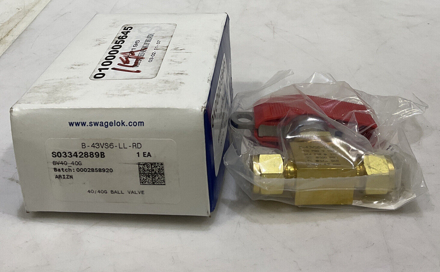 SWAGELOK B-43VS6-LL-RD BALL VALVE 373