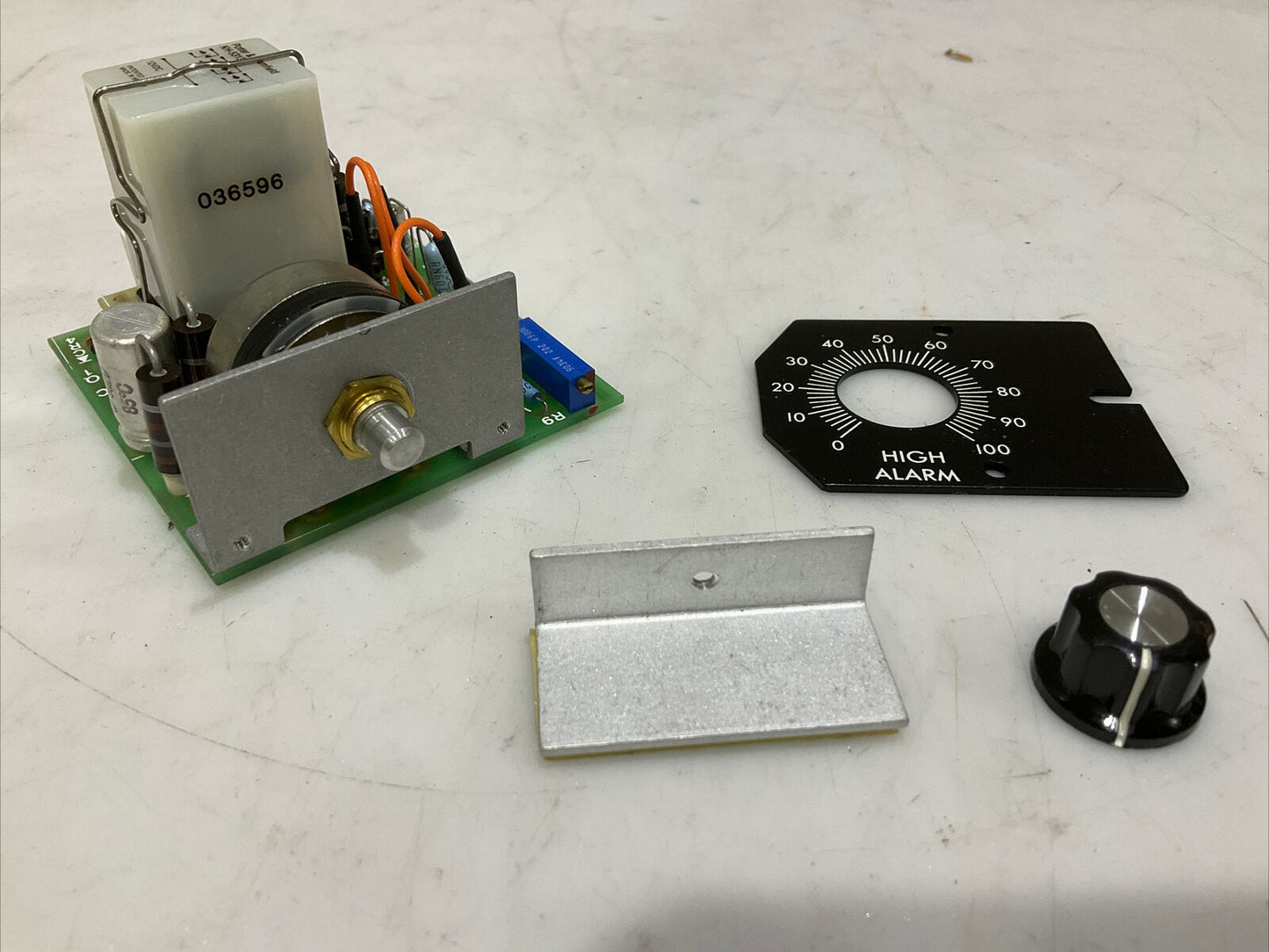 LEEDS & NORTHRUP 32420B REV K/K ALARM KIT 373