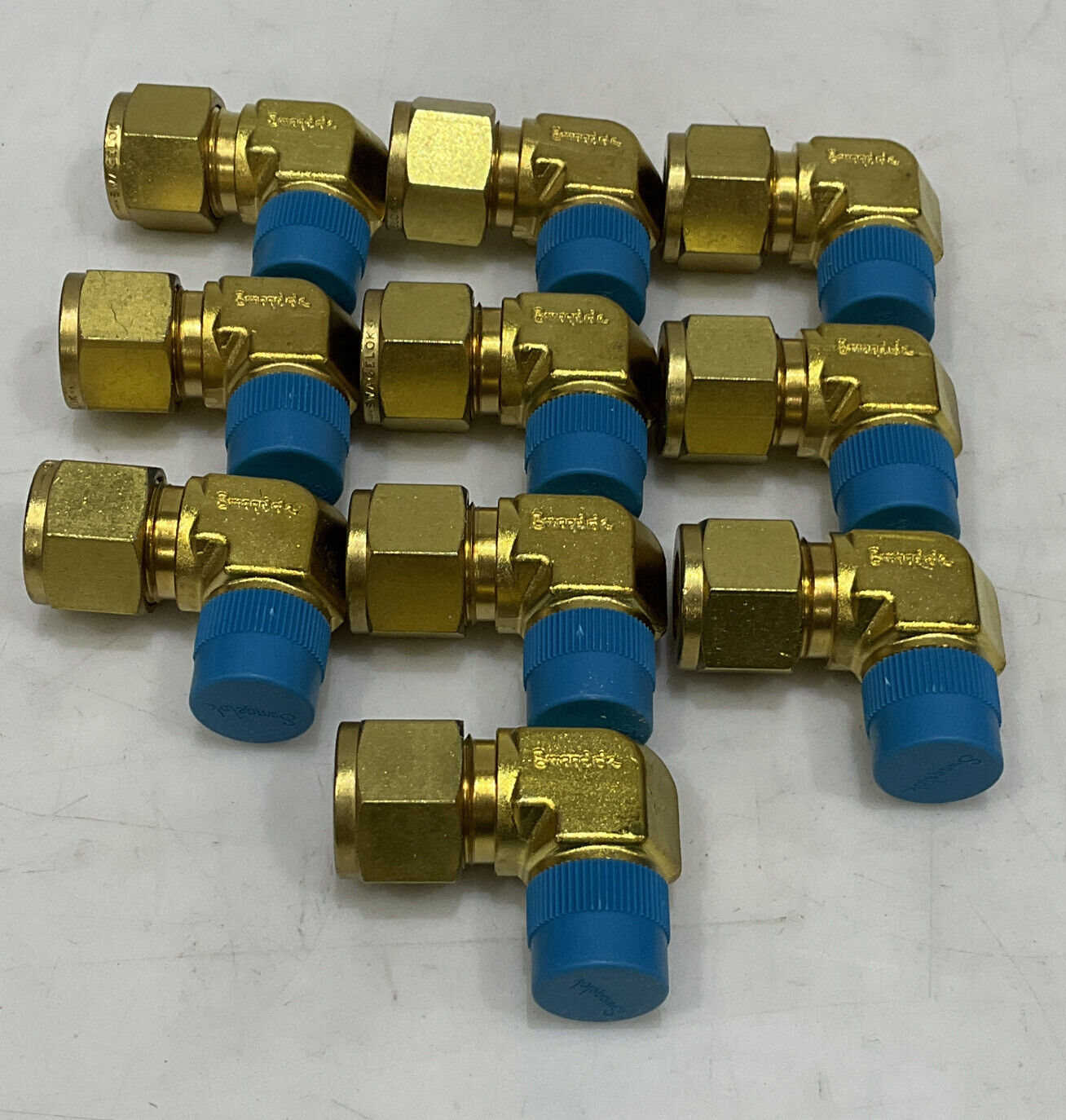 SWAGELOK B-810-2-6 MALE ELBOW LOT OF 10 373