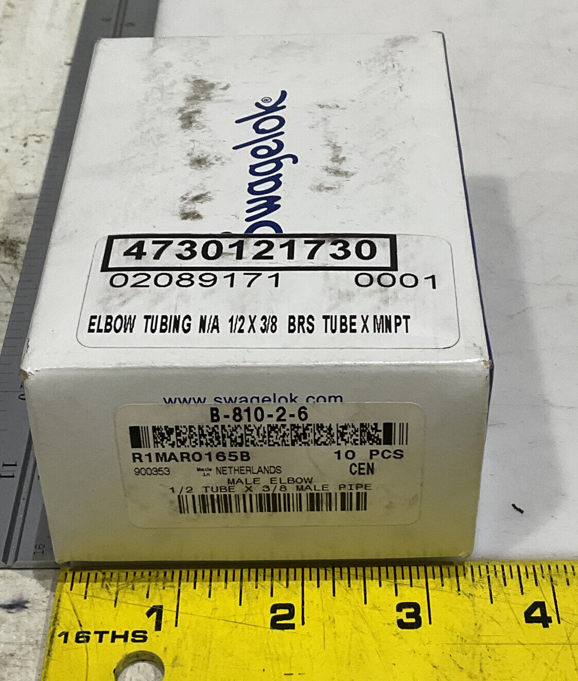 SWAGELOK B-810-2-6 MALE ELBOW LOT OF 10 373