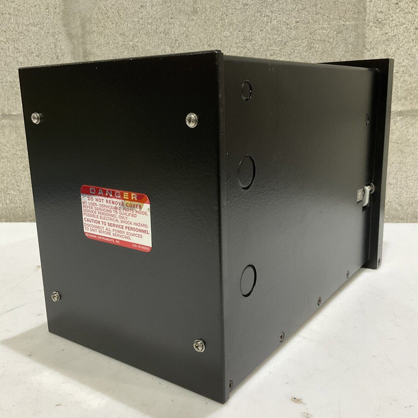BECKMAN RA-6 RA6-A03A-J-KF-M2 SOLU METER CONDUCTIVITY CONTROLLER 373